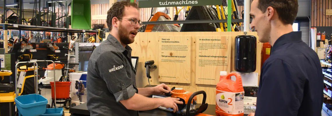 Tuinmachine startklaar. Tuinmachine startklaar.